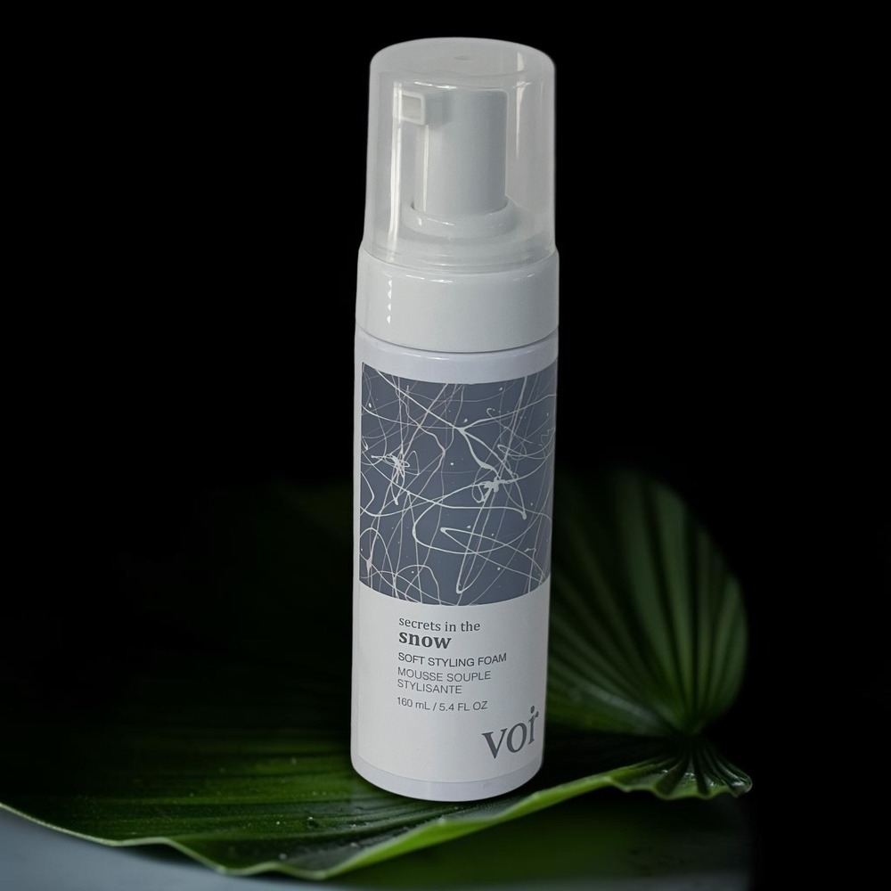 Voir‎ Secrets in the Snow Soft Styling Foam Medium Hold Anti-Frizz Mousse 5.4oz